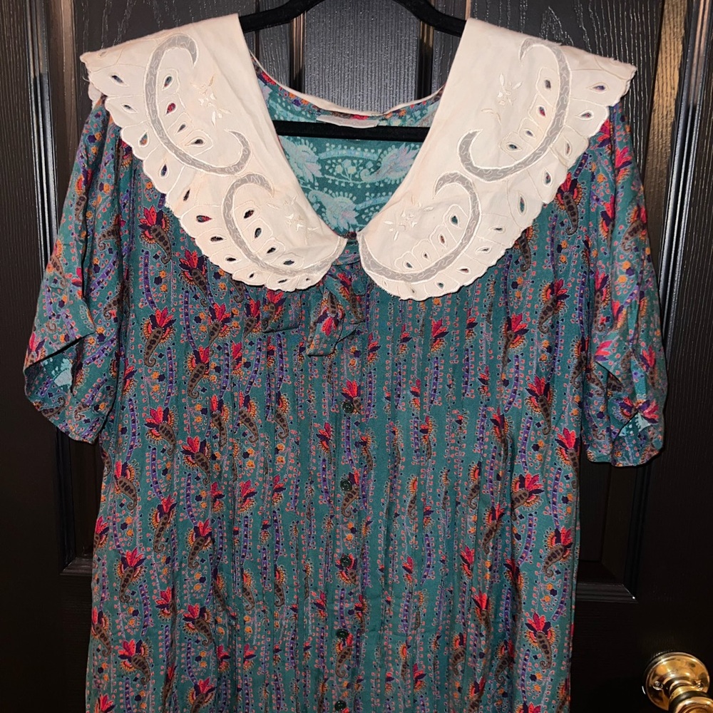 Circa Now Teal Floral Blouse with White Embroidered Collar